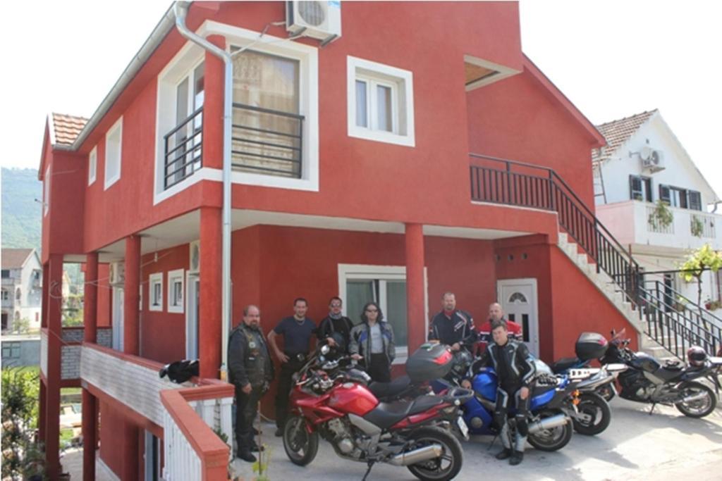 Apartments Bordo Тиват Екстер'єр фото